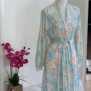 Olga Vintage Night gown and Robe.